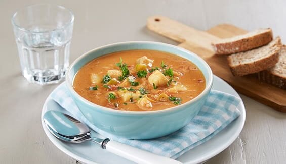 Fiskesuppe med torsk og tomater