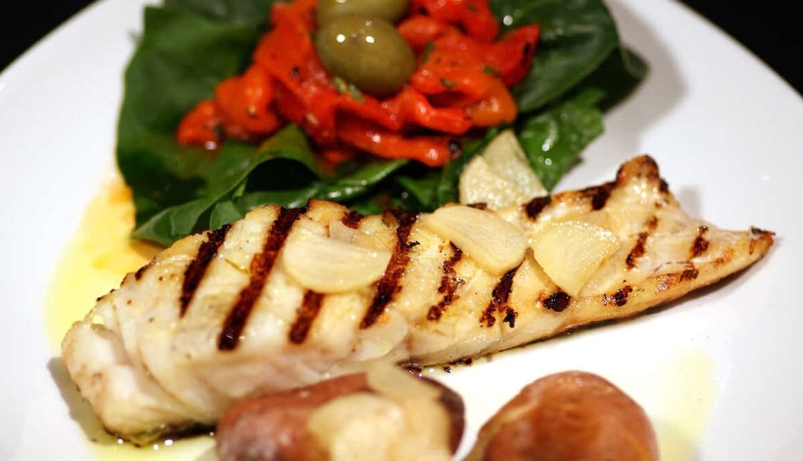 Grillet klippfisk med saltbakte poteter