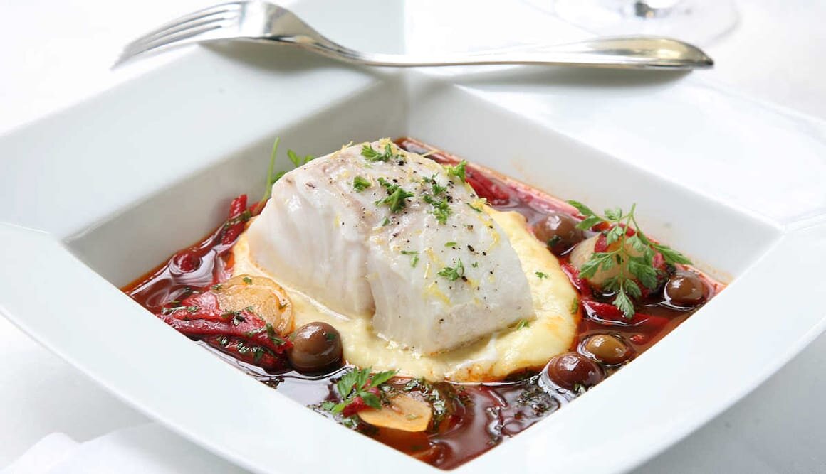 Torsk i fyldig tomatsaus