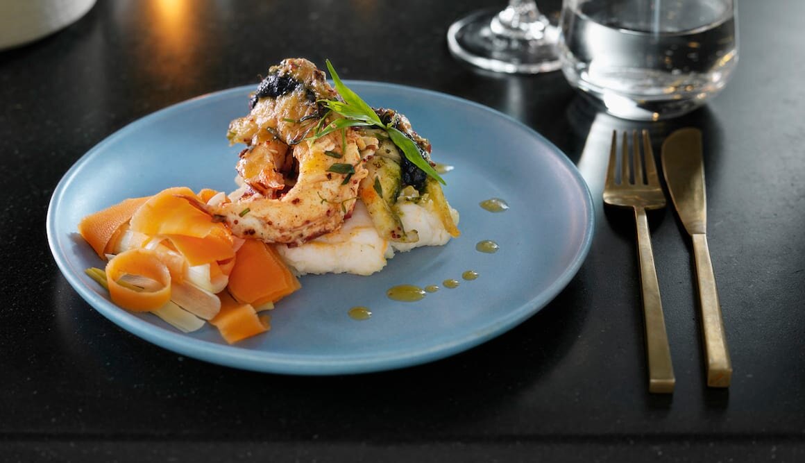 Hummer med estragonsmør og potetpuré