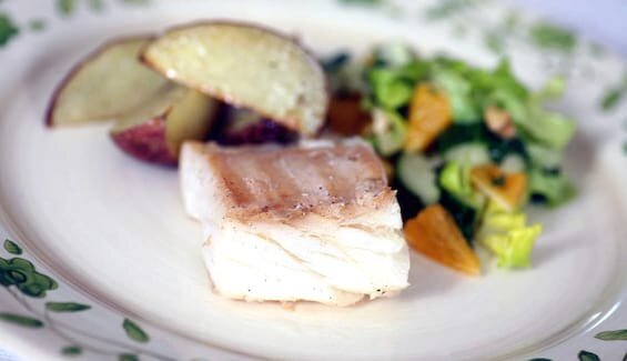 Klippfisk med råstekte poteter