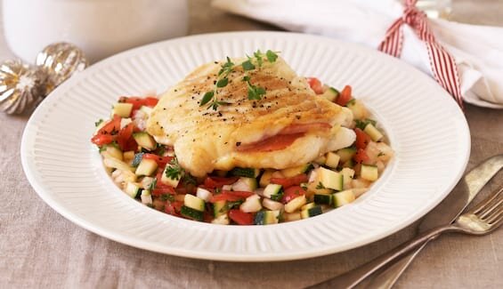 Stekt torsk med grønnsakssalsa