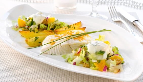 Kveite med frisk salat og pepperrotkrem