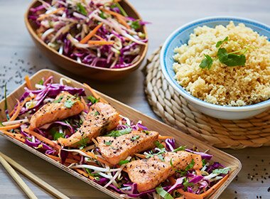 Ørret med thaisalat og fullkornscouscous