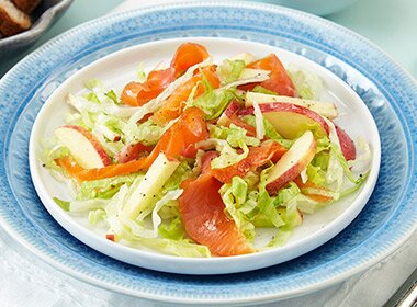 Røkt ørret med eplesalat