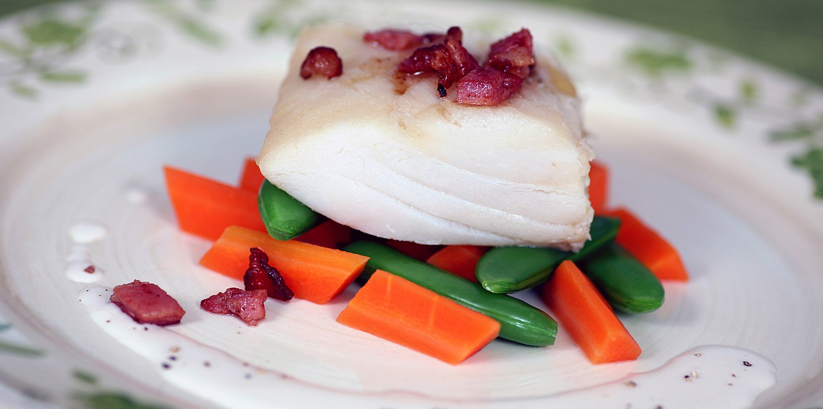 Klippfisk med bacon og hvit saus