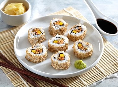 Spicy uramaki med krabbefyll