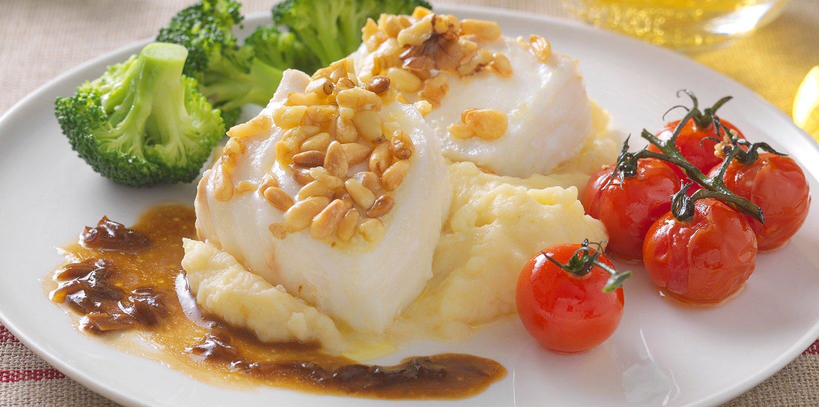 Ovnsbakt kveite med pinjekjerner