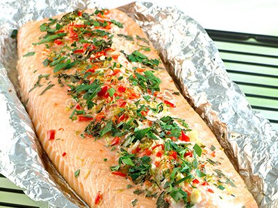 Hel grillet laksefilet