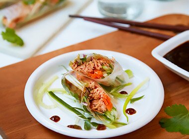 Ferske vårruller med pulled salmon