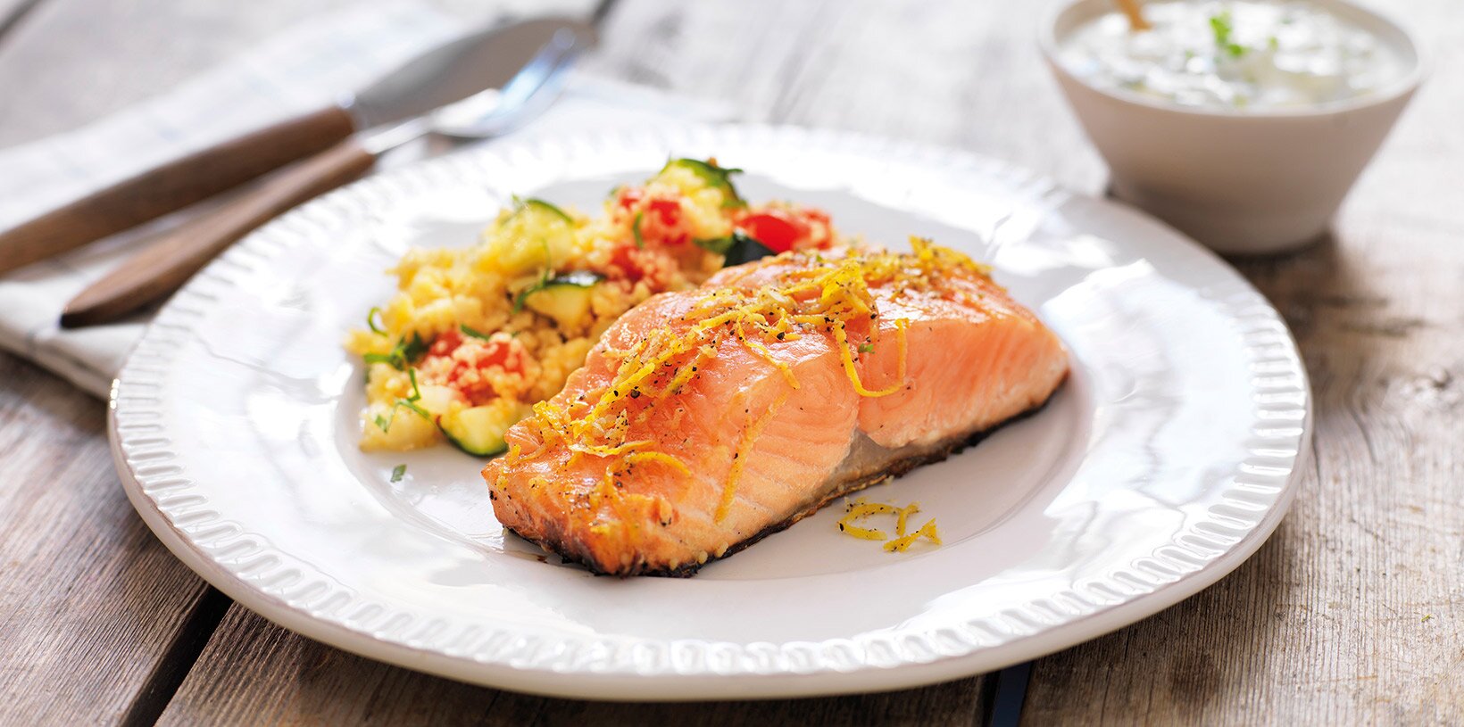 Sitrongrillet laks med couscous
