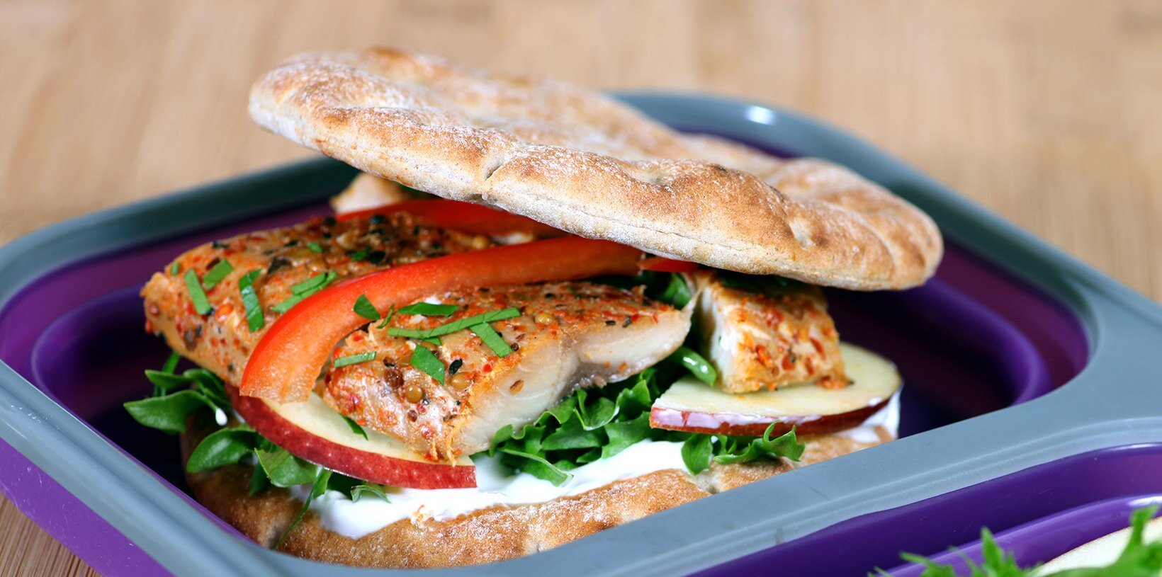 Blings med pepperrøykt makrell