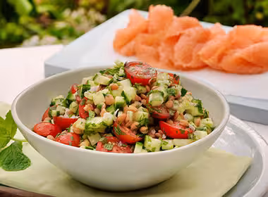 Røkt laks med linsesalat