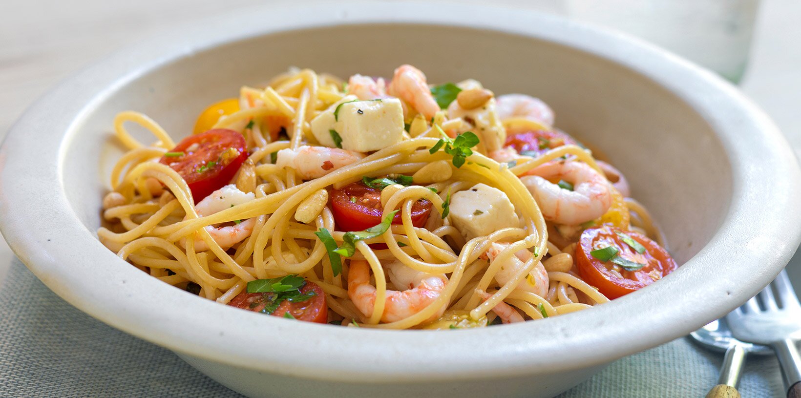 Spaghetti med reker og fetaost