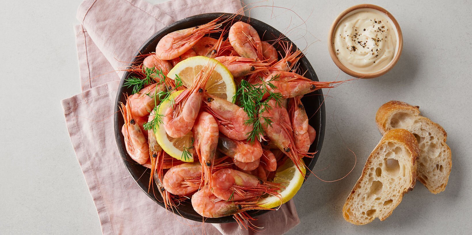 Reker med brød og aioli