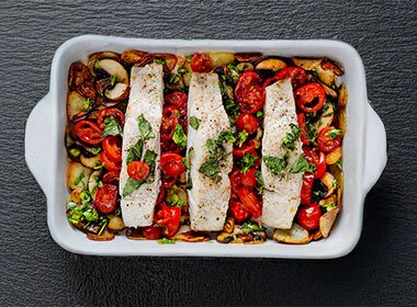 Ovnsbakt sei med grønn saus