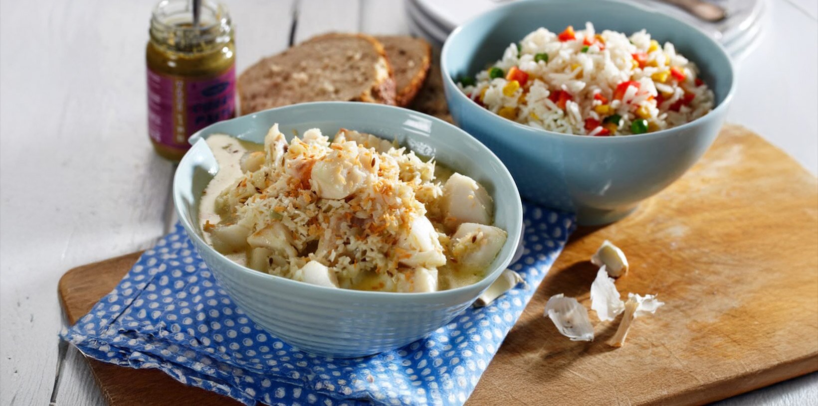 Sei i curry med grønnsaksris