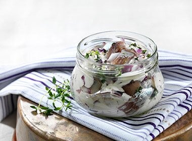 Kryddersild med hvitløk og timian