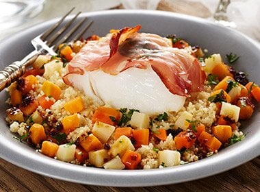 Ovnsbakt torsk med salvie og spekeskinke