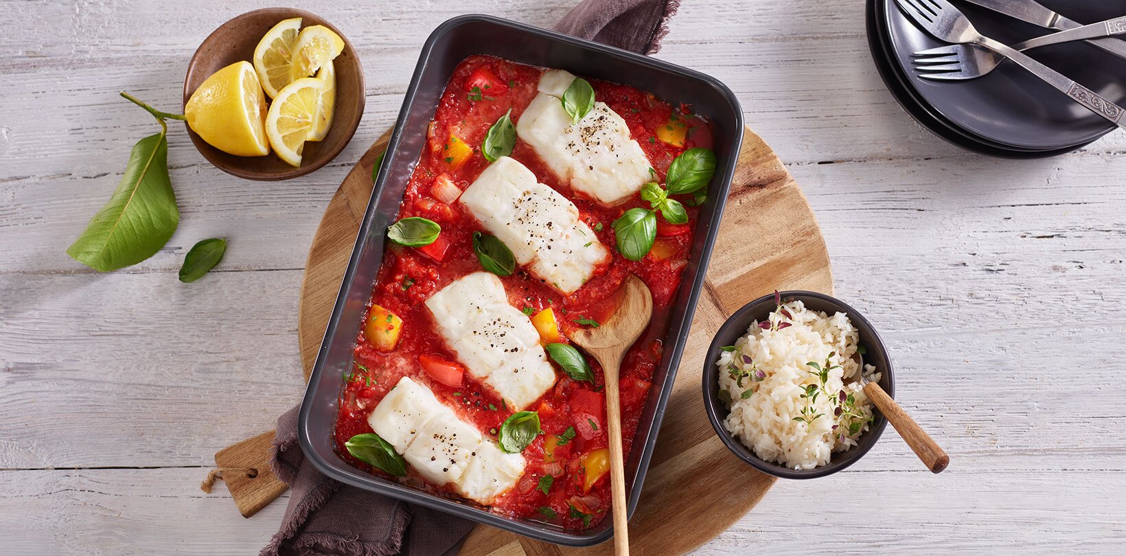 Ovnsbakt torsk i tomatsaus