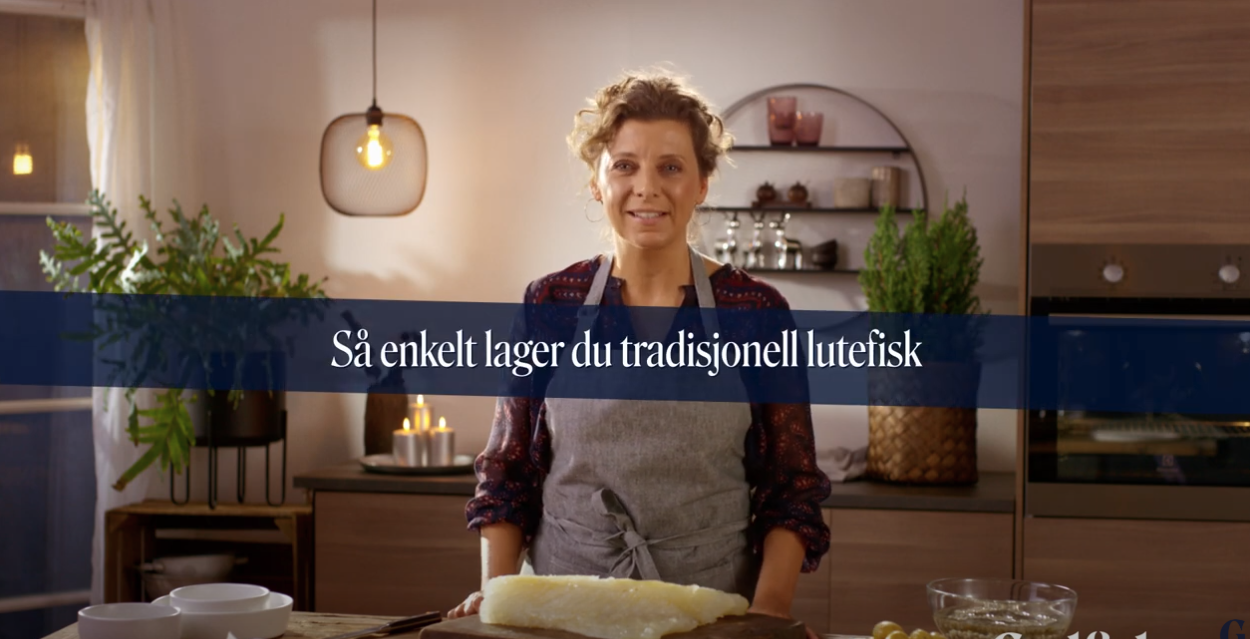 Lise lager tradisjonell lutefisk i video