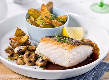 Stekt skrei med rødvinssaus