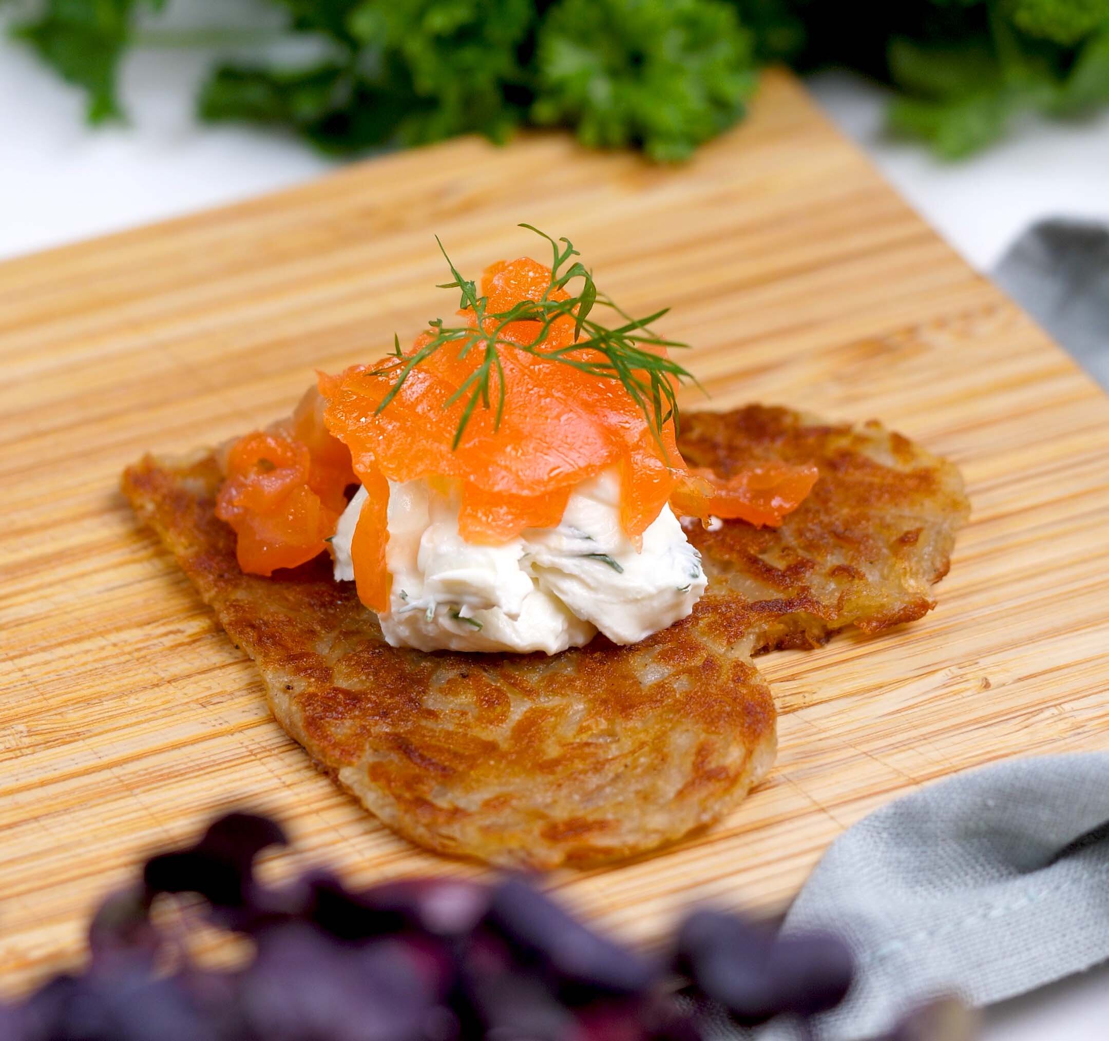 Røkt laks røstipoteter